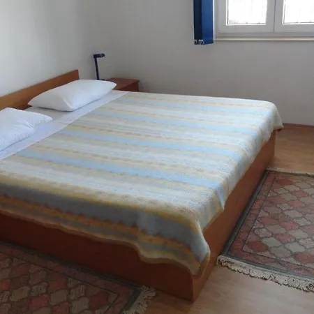 Two-bedroom In Barbat Vi *
