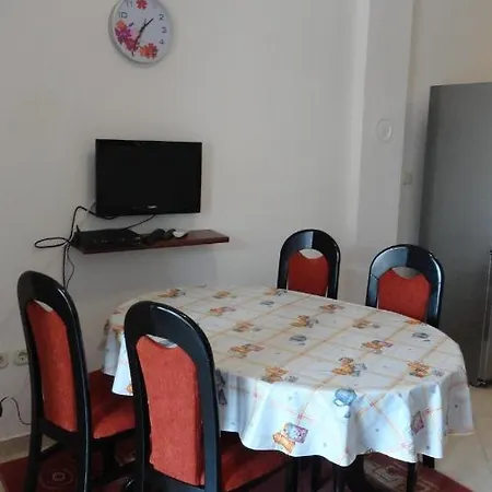Two-bedroom In Barbat Vi Apartment Barbat na Rabu