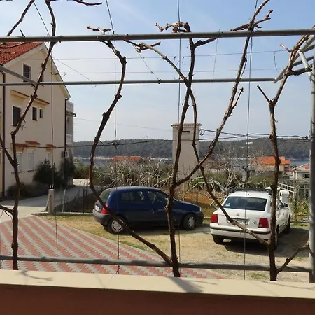 Two-bedroom In Barbat Vi *
